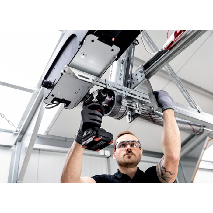 Акумуляторний ударний гайковерт Metabo SSW 18 LT 300 BL (body) , шпиндель зовнішній квадрат 1/2" (602398850)