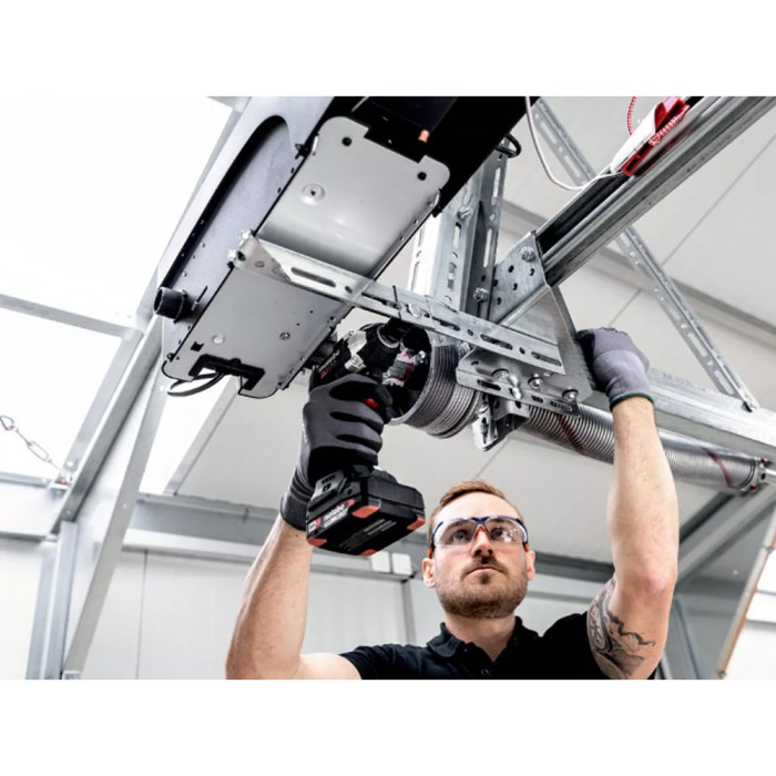 Аккумуляторный ударный гайковерт Metabo SSW 18 LT 300 BL, шпиндель наружный квадрат 1/2" (body in metaBOX) (602398840)