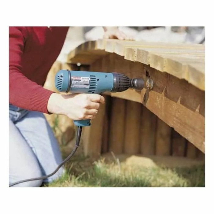 Гайковерт Makita 6905H