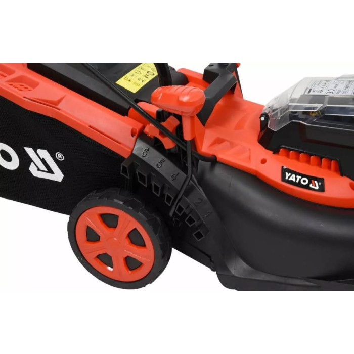Акумуляторна газонокосарка Yato YT-85220 + 2 акумулятори 18В 2 Агод та зарядний пристрій
