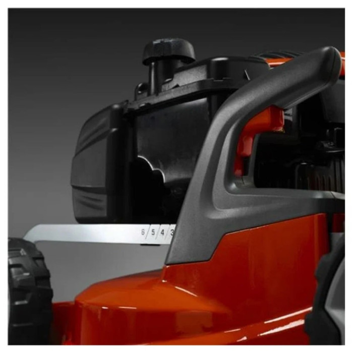 Бензинова газонокосарка Husqvarna LC 353V