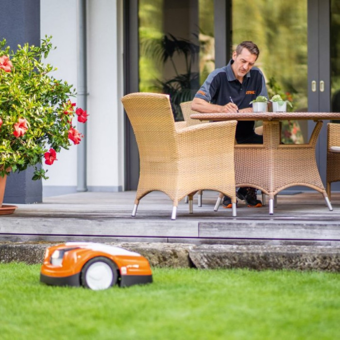 Газонокосарка-робот Stihl RMI422.2P (63010121407)