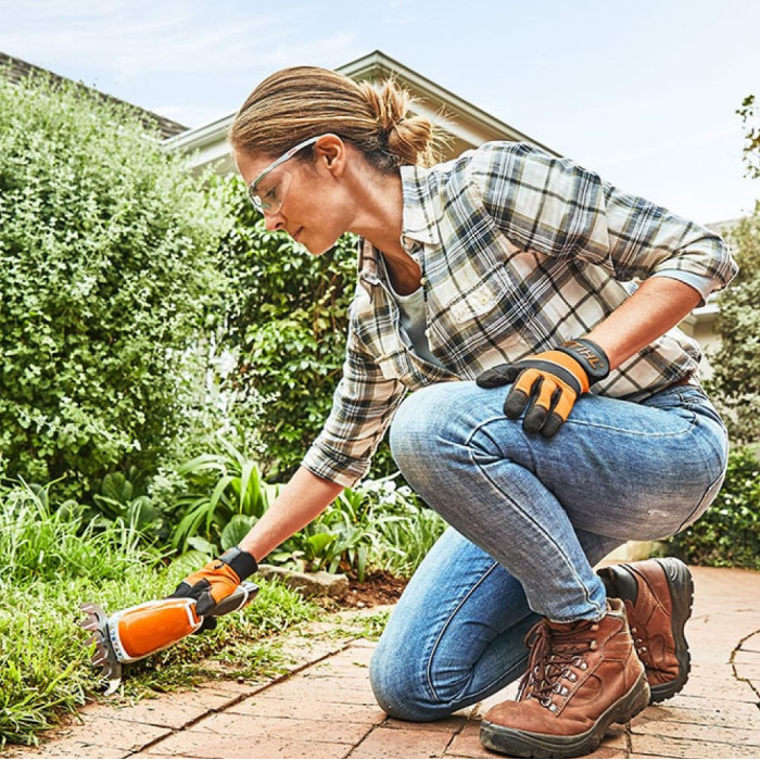 Акумуляторні ножиці Stihl HSA26 (акумулятор та зарядний пр.в компл.) (HA030113506)