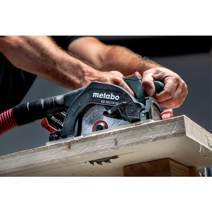 Акумуляторна пила циркулярна ручна Metabo KS 18 LTX 57 Set із торцювальною шиною KFS 44 (691195000)