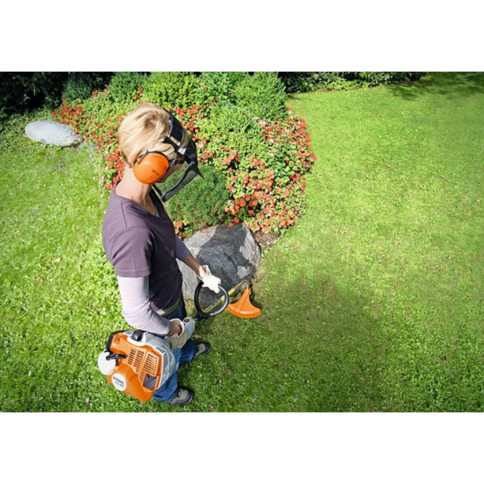 Мотокоса STIHL FS38, косильна головка AutoCut C5-2 (41400122315)