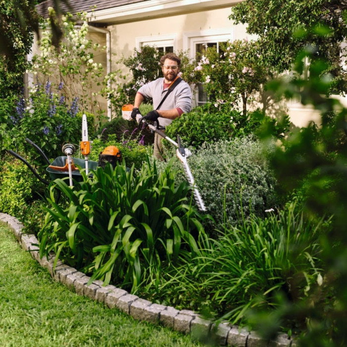 Аккумуляторная комбисистема STIHL KMA80.0 R (FA080116800)