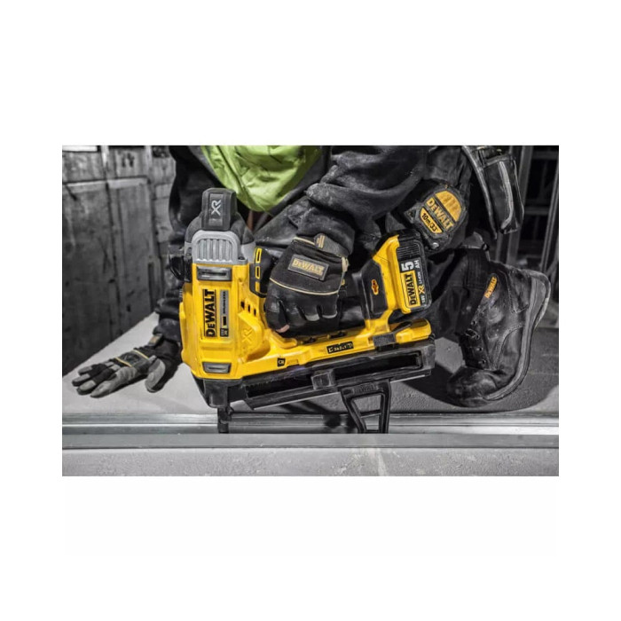 Пистолет гвоздезабивной бесщеточный аккумуляторный по бетону DeWALT DCN890P2 + 2 аккумулятора 5 Ач, ЗУ, кейс