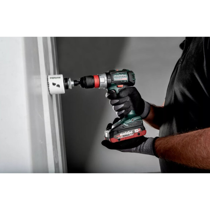 Аккумуляторная дрель-шуруповерт Metabo BS 18 LT BL Q с системой М-Quick (каркас) (602334860)