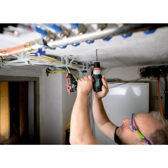 Аккумуляторная дрель-шуруповерт Metabo SB 18 L Quick, 2x2Ah Li-Power, зарядное SC 30, metaBOX 145 (614054500)