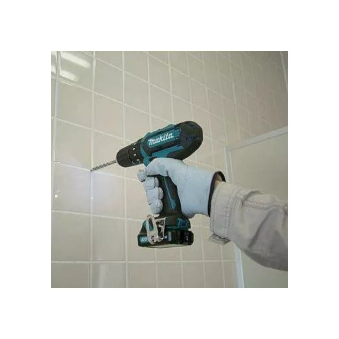 Акумуляторний ударний шуруповерт Makita HP 331 DSYE