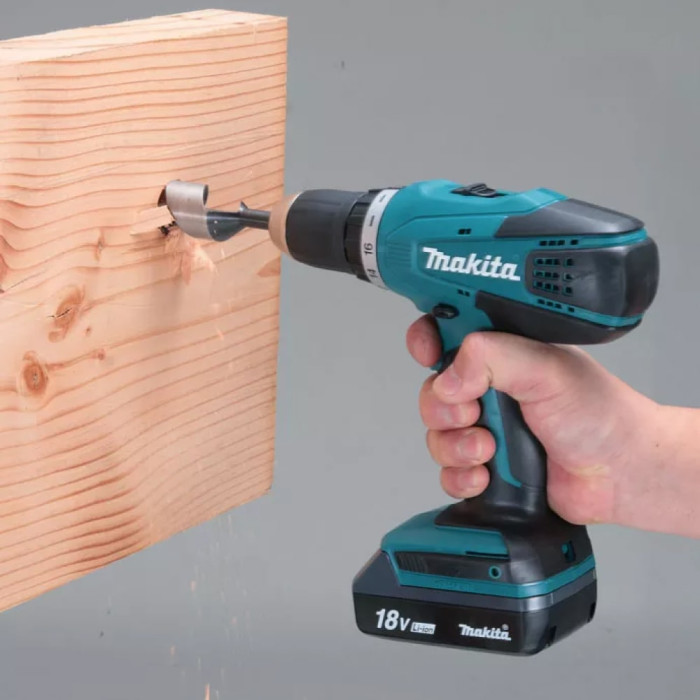 Акумуляторний шуруповерт Makita DF 457 DWE