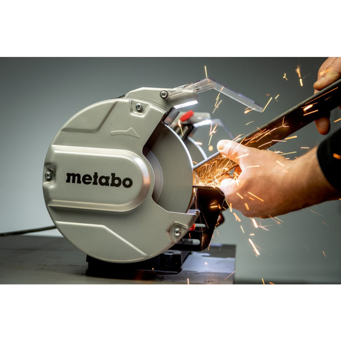 Заточный станок Metabo DS 150 Plus, диск 150 мм, LED, возможность установки щетки (604160000)