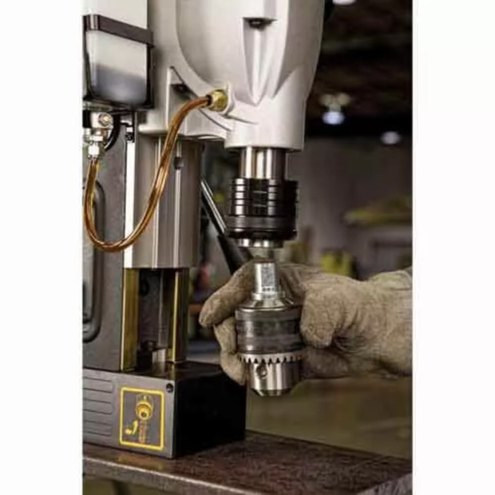 Свердлильний верстат на магнітному підставі DeWalt DWE1622K
