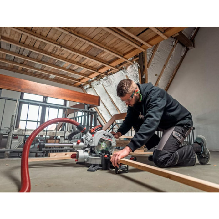 Акумуляторна торцювальна пила Metabo KGS 18 LTX BL 216 (2x 5,2Ah, ASC 55) (614216650)