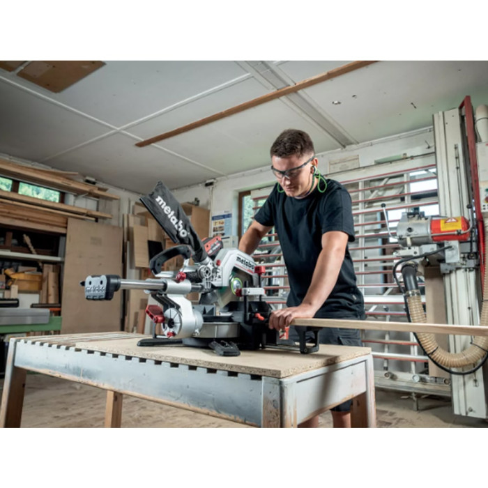 Акумуляторна торцювальна пила Metabo KGS 18 LTX BL 254, каркас (614254850)