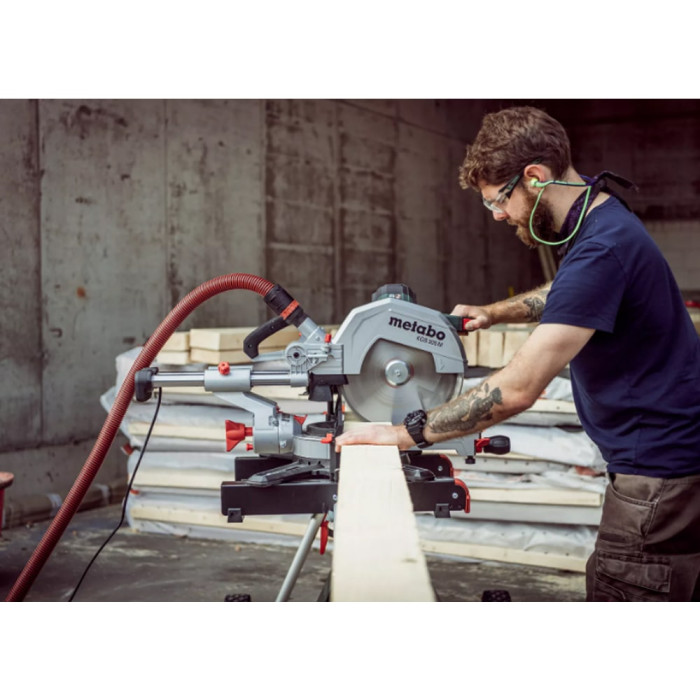 Торцовочная пила с тяговой функцией + наклон в обе стороны Metabo KGS305M, 2000 Вт, плавный пуск, 3700 об/мин (613305000)