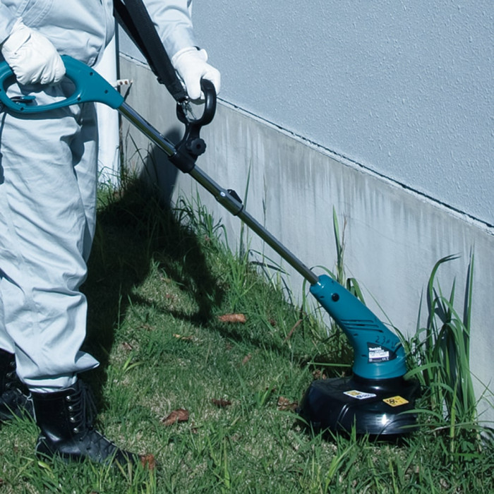 Тример Makita UR3000