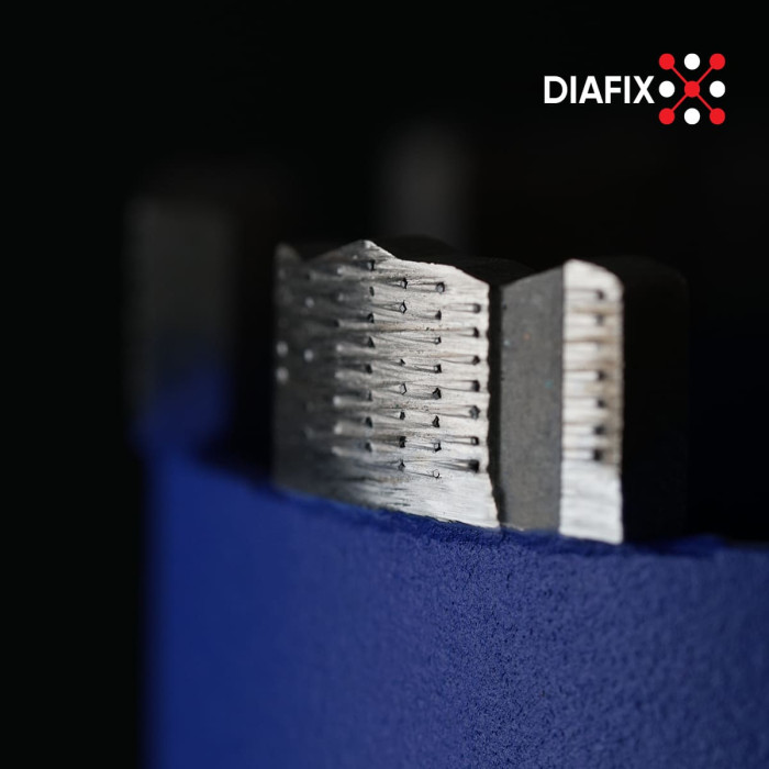 Алмазная коронка для армированного бетона Distar DDS-W 082x300-6x1 1/4 UNC DLD 082 RM-TX (10170429024)