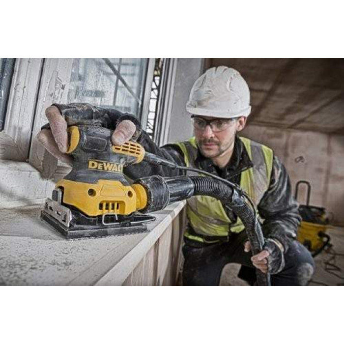 Шліфмашина вібраційна DeWalt DWE6411