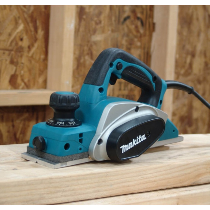 Рубанок Makita KP0800