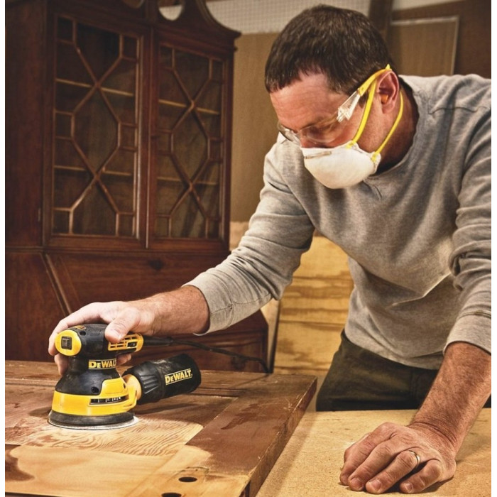Ексцентрикова шліфмашина DeWalt DWE6423