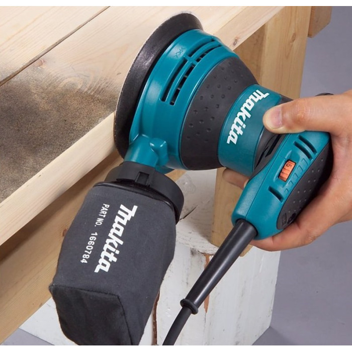 Шліфмашинка вібраційна Makita BO5031