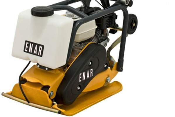 Виброплита Enar ZEN 16 CGH с баком